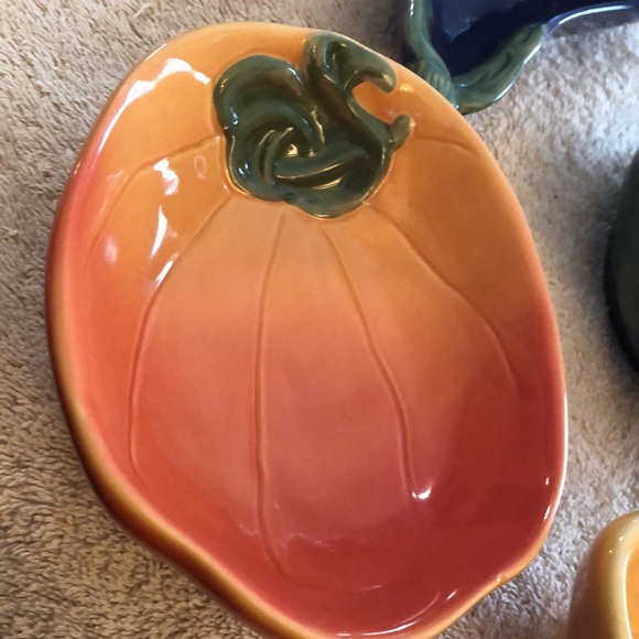 Williams Sonoma 4 piece set of bowls - Picture 2 of 7